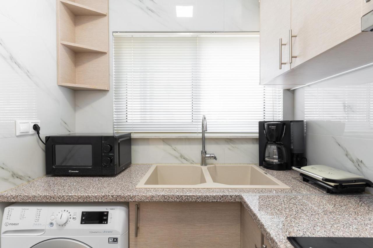 Cosy 2br Next To Bars & Restaurants Appartamento Atene