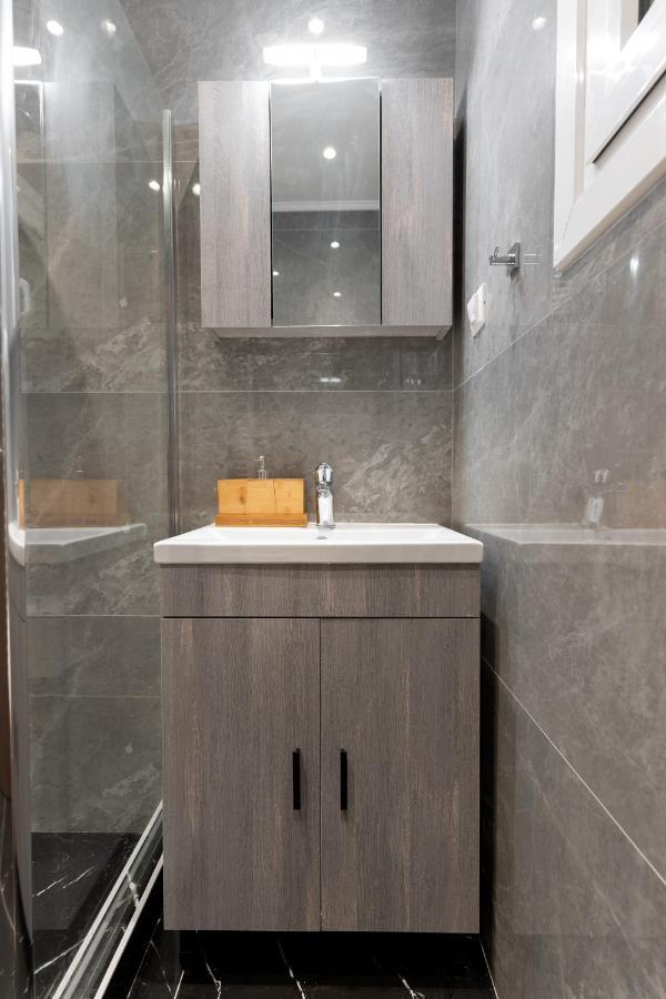 Cosy 2br Next To Bars & Restaurants